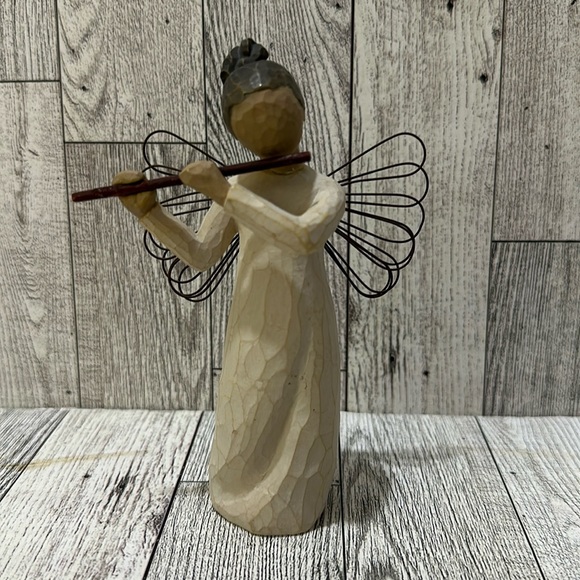 Willow Tree Angle of Harmony - Picture 1 of 4